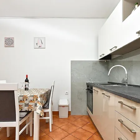 Fuer 3 Personen Ca 39 Qm In Fazana, Istrien Istrische Riviera アパート *